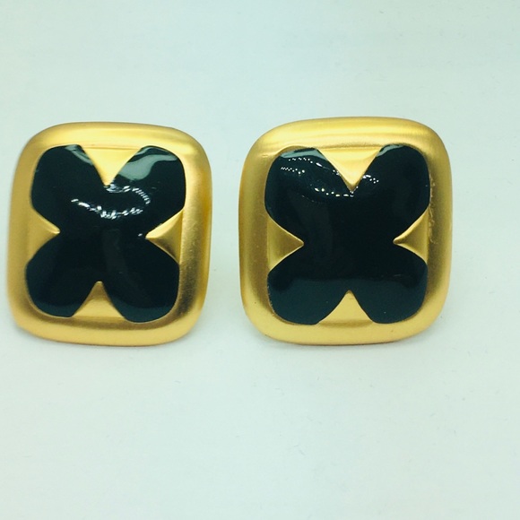 80s rare AK Anne Klein  black enamel Four-leaf clover Luck Flower clip Earrings